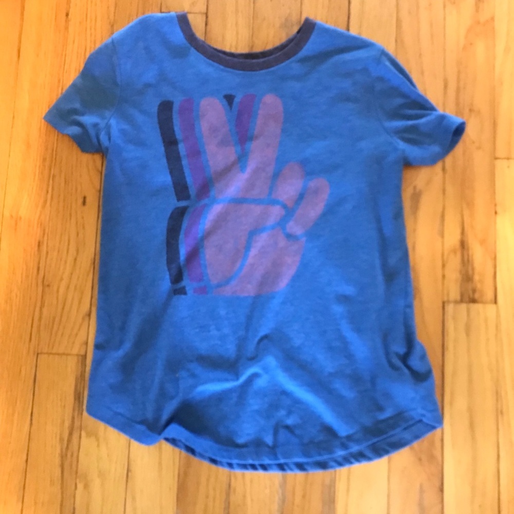 Old navy t-shirt